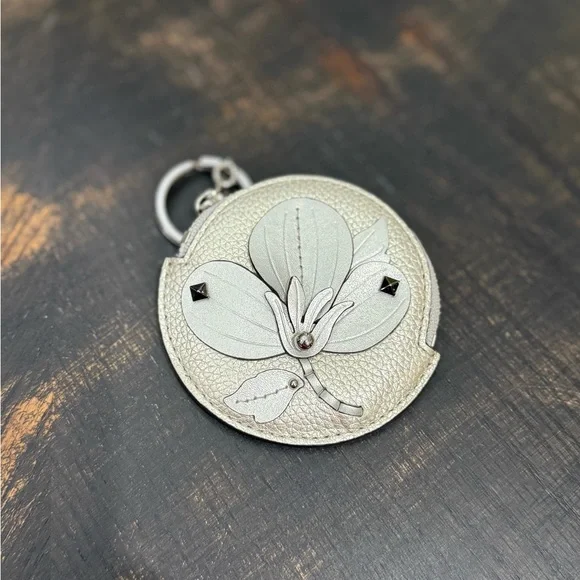 Kate Spade Larchmont Avenue Camera Bag with wallet and Coin holder Keychain - Picture 4 of 13